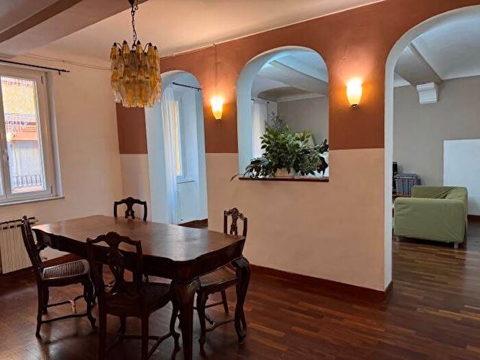 Appartamento con 5 locali in affitto in Via Cesare Battisti, Centro Storico, Modena