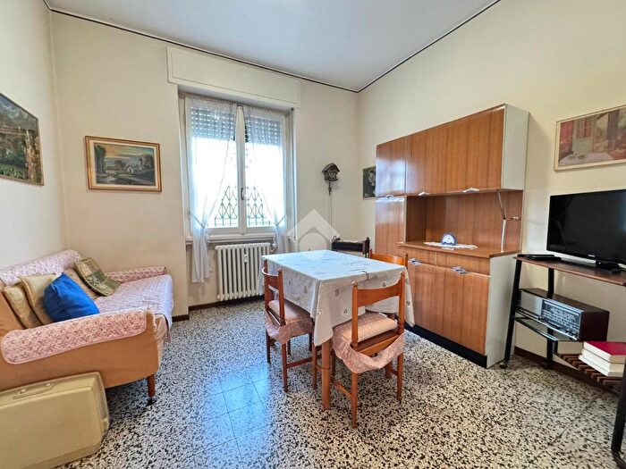 Appartamento trilocale in vendita in Via Alessandro Volta, Osnago