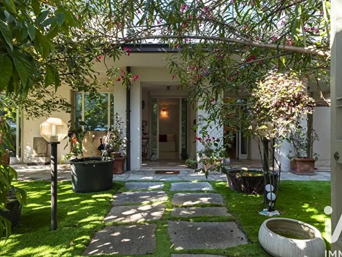 Casa con 14 locali in vendita in Via Antonio Vivaldi, Modena