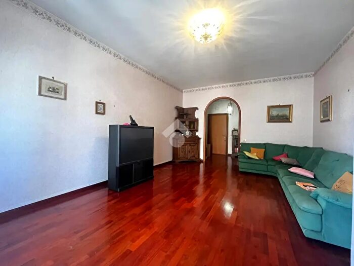 Appartamento trilocale in affitto in Via dei Giardini, Nettuno