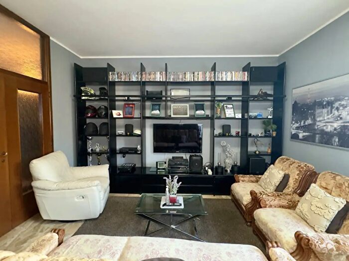 Appartamento trilocale in vendita in Via Villa Pompea, Cassina De Pecchi