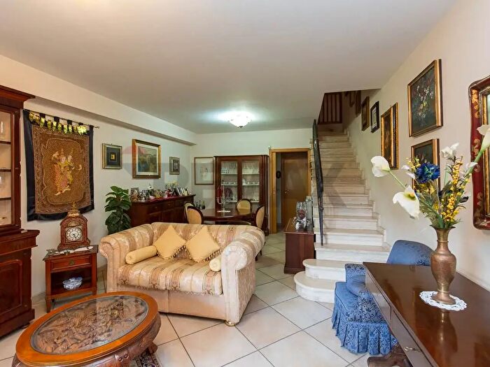 Casa con 7 locali in vendita in Via Pizzo Maugeri, Valverde