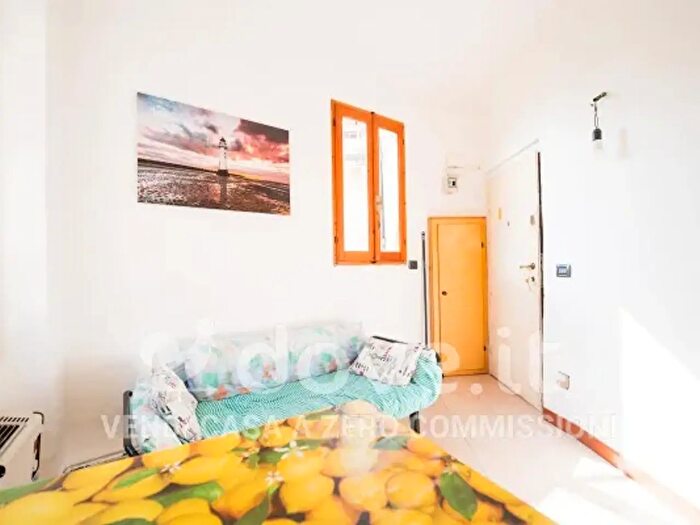 Appartamento trilocale in vendita in Via Sasso Moltedo, Imperia