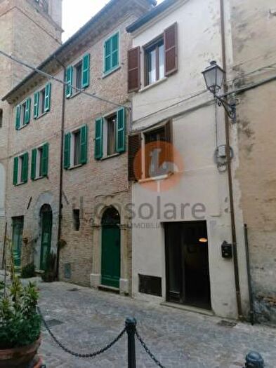 Casa con 6 locali in vendita in Terre Roveresche