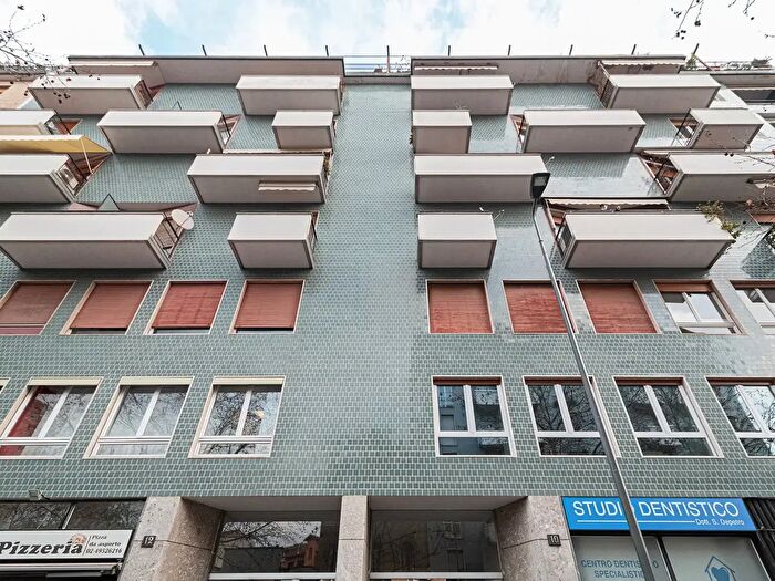 Appartamento bilocale in vendita in Via Capecelatro, Milano
