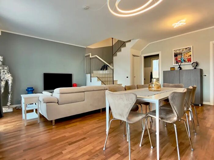 Appartamento quadrilocale in vendita in Via Lucio Fiorentini, Brescia