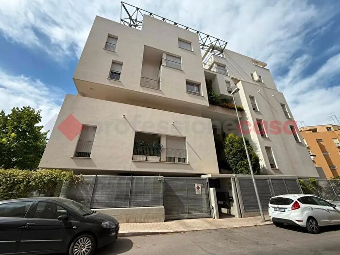 Appartamento quadrilocale in vendita in Via Generale Messina, Taranto