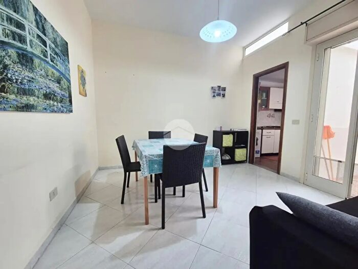 Appartamento quadrilocale in vendita in Via Bergamo, Palermo