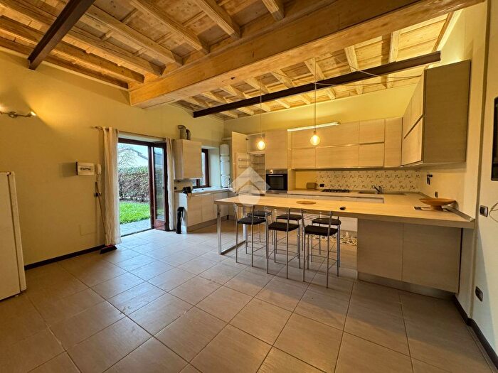 Appartamento bilocale in vendita in Via S Stefano, Oleggio