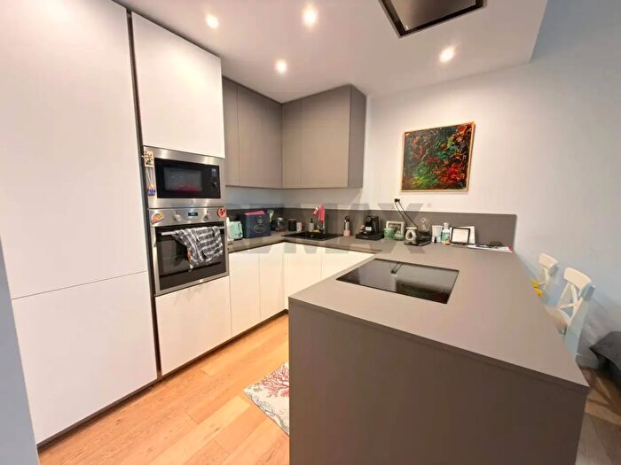 Appartamento trilocale in vendita in Via Papa Giovanni XXIII, Peschiera Borromeo