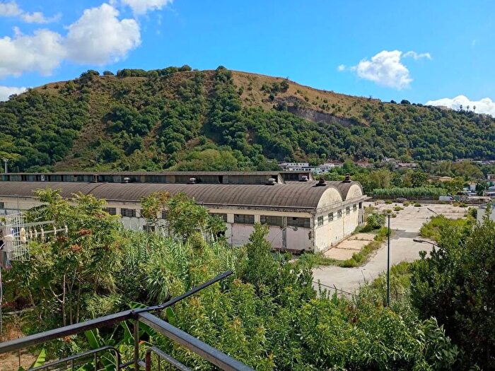 Appartamento bilocale in affitto in Via Pisciarelli, Bagnoli, Napoli