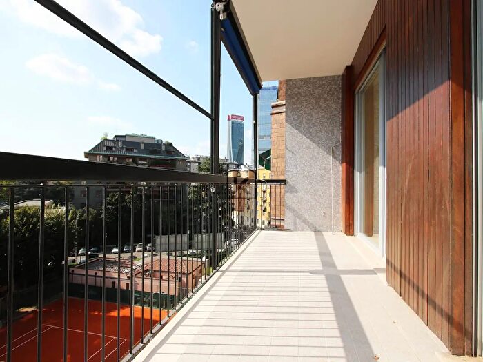 Appartamento quadrilocale in affitto in Via Uguccione da Pisa, Milano
