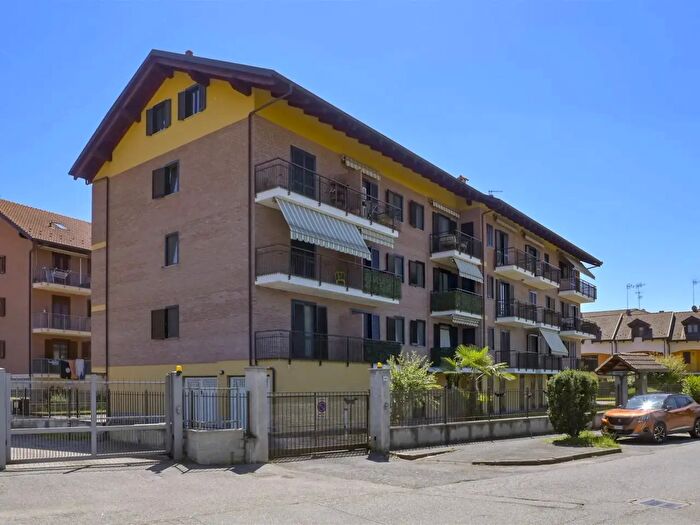Appartamento trilocale in vendita in Via Malonetto, Brandizzo
