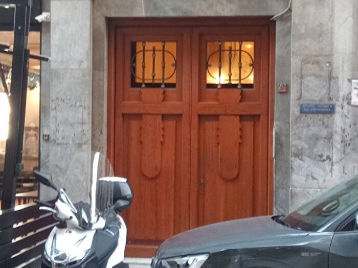 Appartamento quadrilocale in affitto in Via Valerio Villareale, Politeama Ruggiero Settimo, Palermo