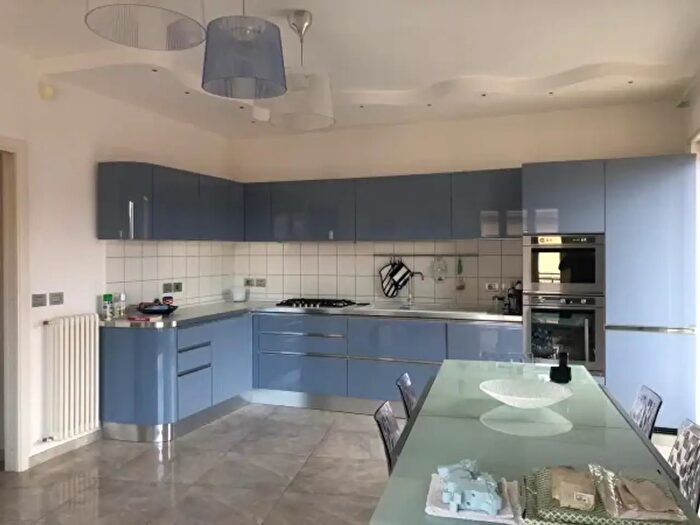 Appartamento con 6 locali in vendita in Via Vittorio Veneto, SantAgata Di Militello