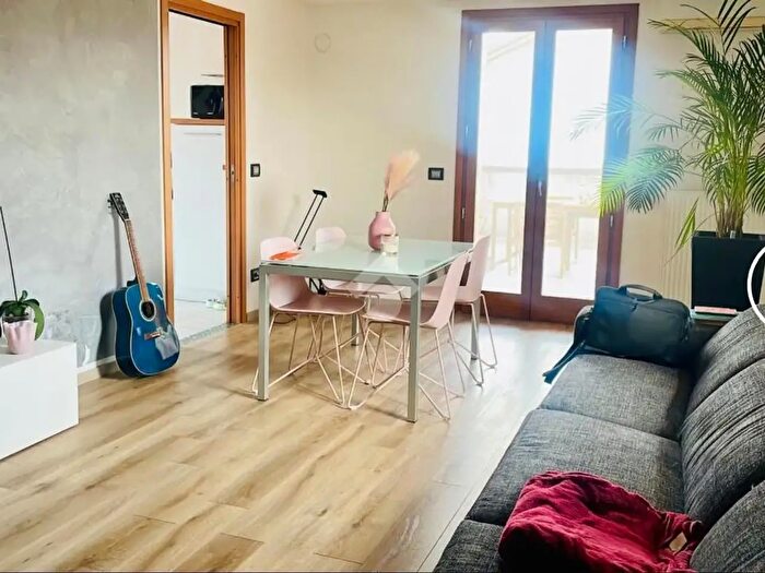 Appartamento quadrilocale in affitto in Via della Repubblica, Pradamano