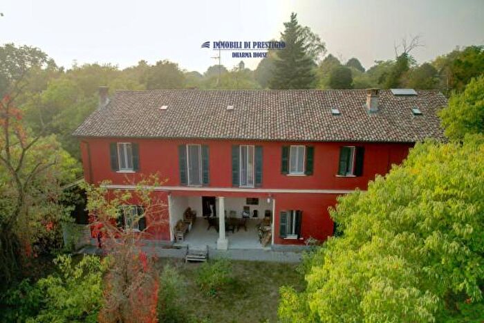 Casa con 6 locali in vendita in Viale Milano, Lodi