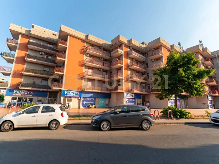 Appartamento quadrilocale in vendita in Via Saverio Fiducia, Catania