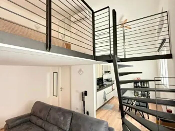 Appartamento bilocale in vendita in Via Oglio, Milano