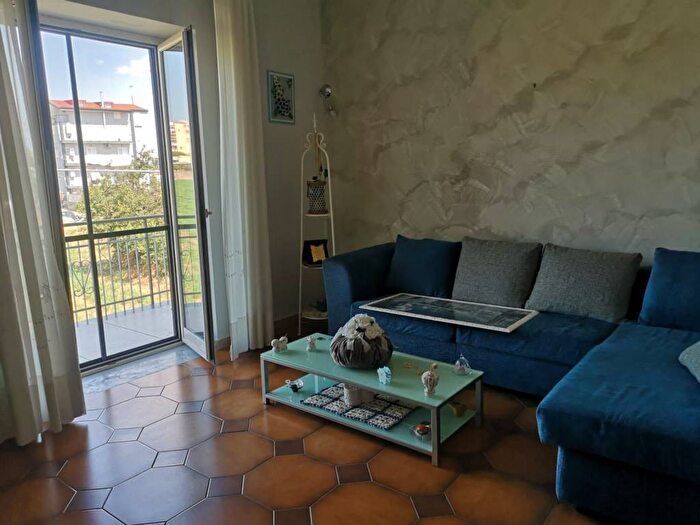 Appartamento con 5 locali in affitto in Via Salice, Centro, Casalnuovo di Napoli