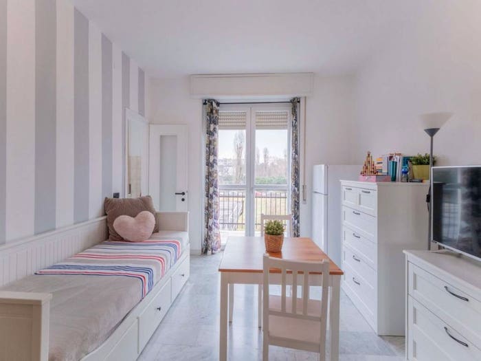 Appartamento monolocale in affitto in Via Trevi, Dergano, Milano