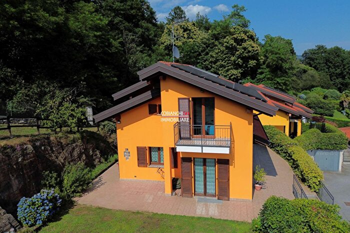 Casa trilocale in vendita in Via Ompio, San Bernardino Verbano