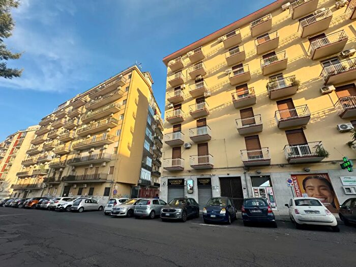 Appartamento trilocale in vendita in Via Salvatore Citelli, Catania