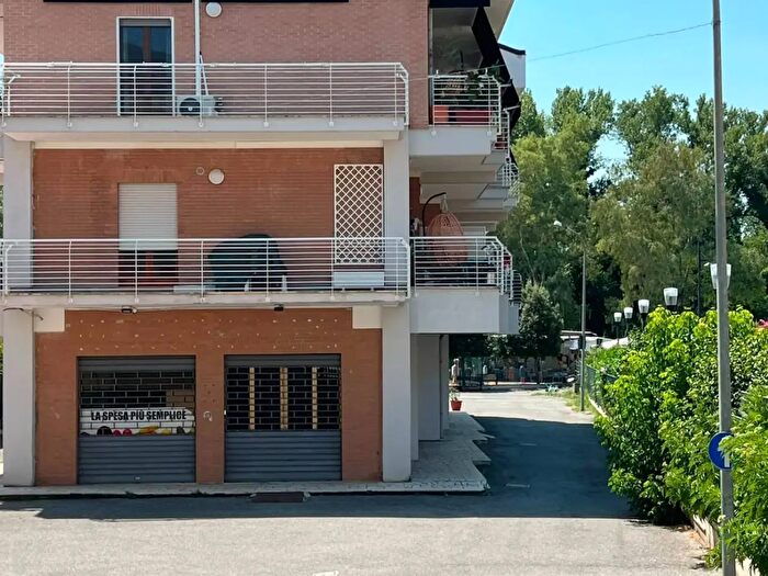 Appartamento trilocale in affitto in Via XXIV Maggio, Fara In Sabina