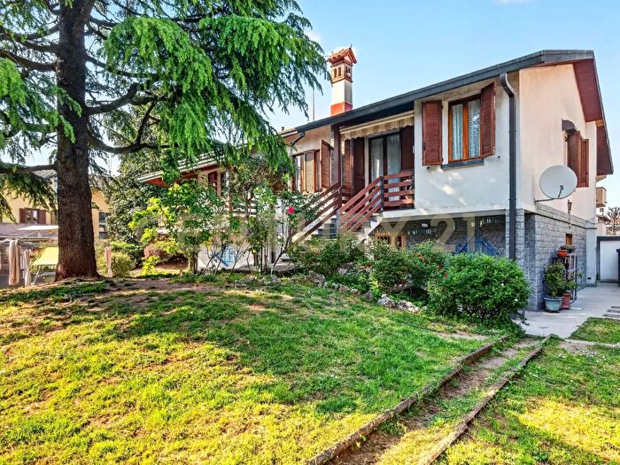 Casa in vendita in Via Papa Luciani, Corbetta