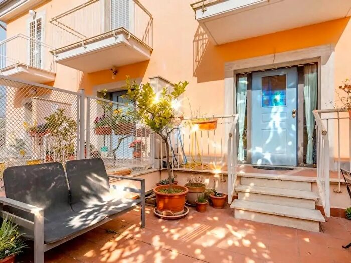 Casa con 7 locali in vendita in Via Giannino Antona Traversi, Roma