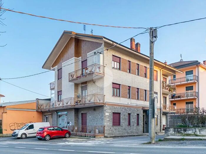 Appartamento trilocale in vendita in Via Susa, Giaveno