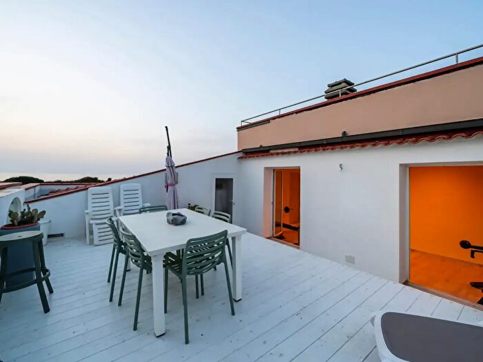 Appartamento con 7 locali in vendita in Via Pacinotti, Livorno