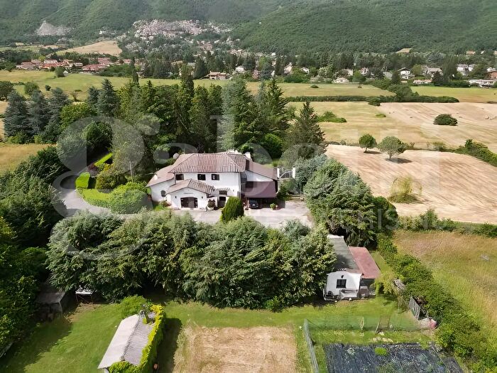 Casa con 10 locali in vendita in Via Vaglie, Rocca Di Botte