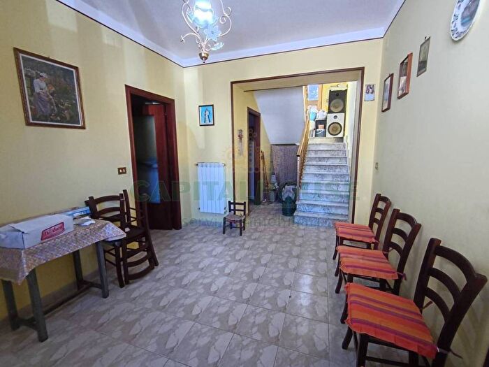 Casa trilocale in affitto in Piazza Bronzetti, Annunziata, Castel Morrone