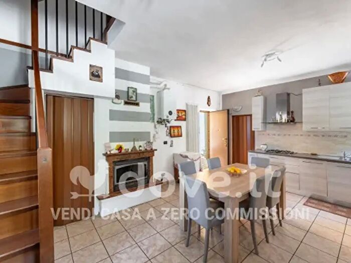 Appartamento trilocale in vendita in Via Gian Pietro Porro, Induno Olona