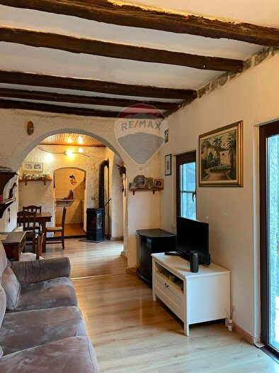 Casa con 7 locali in vendita in Via San Bartolomeo del Bosco, Savona