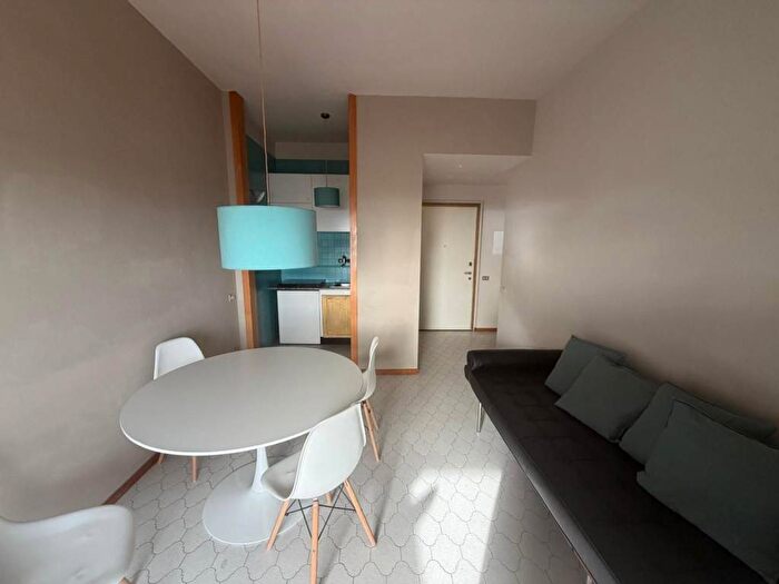 Appartamento con 5 locali in affitto in Via Bassagrande, Marina di Carrara, Carrara