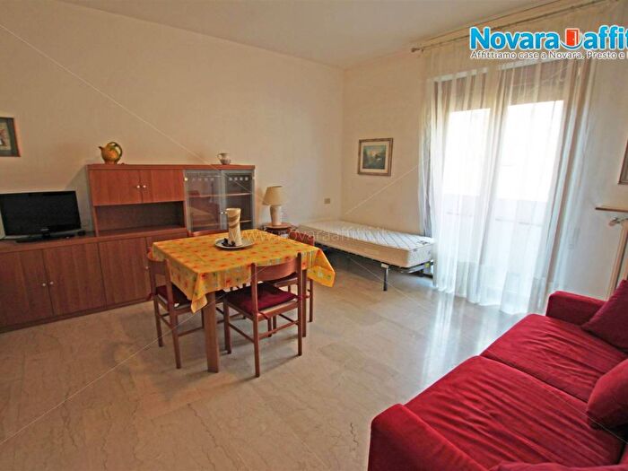 Appartamento bilocale in affitto in Vicolo San Nicola, Centro Storico, Novara