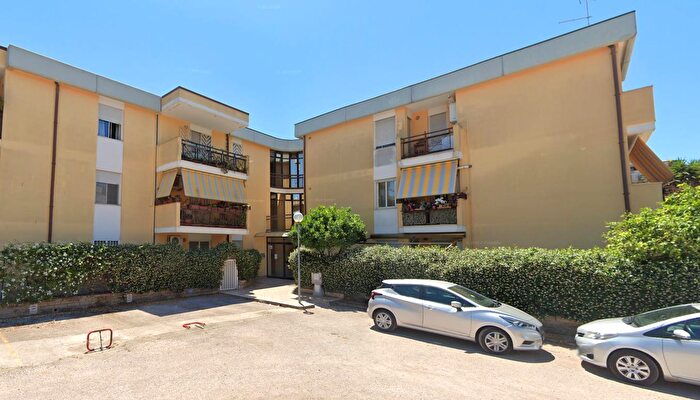 Appartamento trilocale in vendita in Via San Giacomo, Nettuno