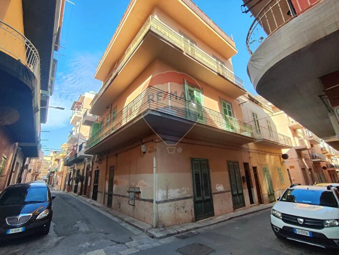 Casa con 12 locali in vendita in Via Goethe, Bagheria