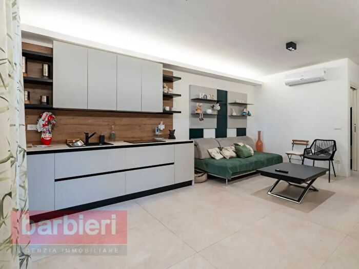 Appartamento con 5 locali in vendita in del Bramante, Cervia