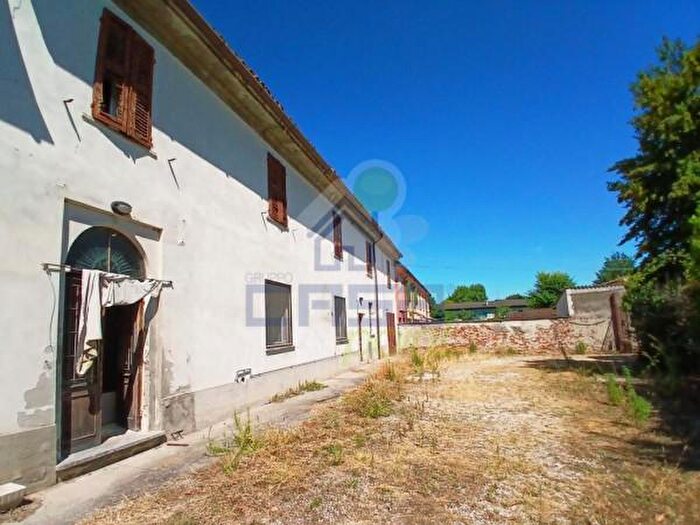 Casa con 6 locali in vendita in Via Torre Angiolini, Torre De Picenardi