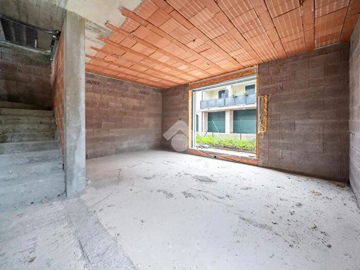 Casa quadrilocale in vendita in Via Via Alessandro Tassoni, Reggio Emilia