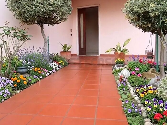 Casa con 8 locali in vendita in Via Monte delle Rose, Arcugnano