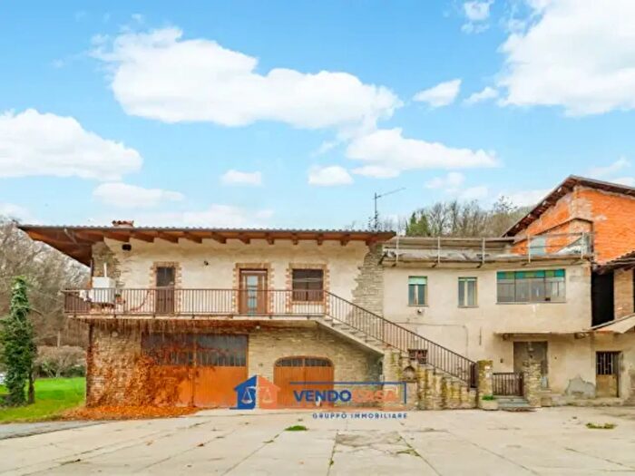 Casa con 6 locali in vendita in Borgata Valdiberti, Dogliani
