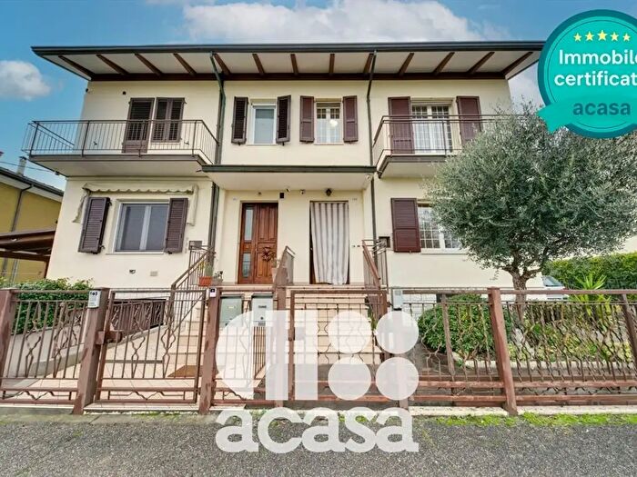 Casa quadrilocale in vendita in Via Fucecchio, Cesena