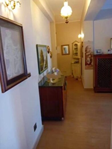 Appartamento trilocale in vendita in Via Regina Bianca, Catania