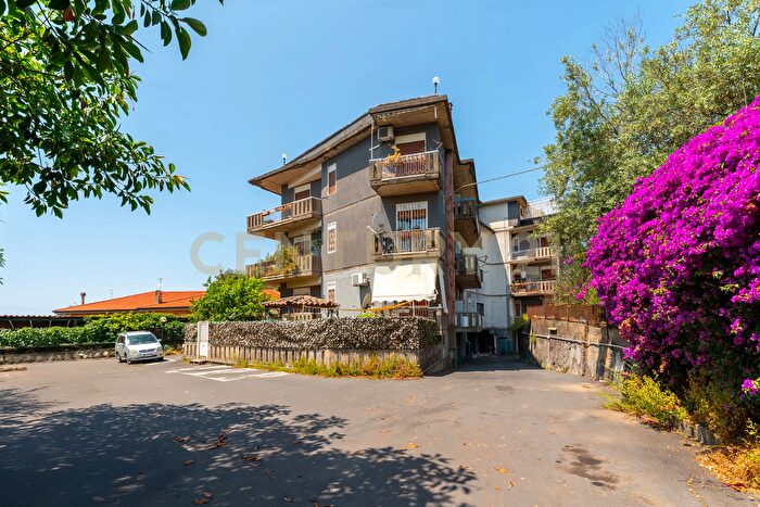 Appartamento in vendita in Via Madonna delle Lacrime, San Giovanni La Punta