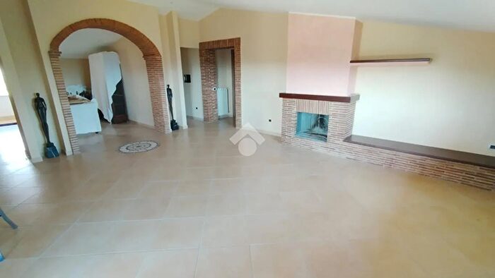 Appartamento con 6 locali in vendita in Loc Mirteti, San Vittore Del Lazio