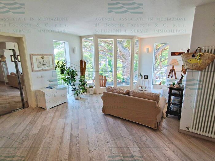 Casa con 6 locali in affitto in Milano Marittima, Cervia